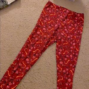 Hot Topic Her Universe Disney’s MULAN Leggings